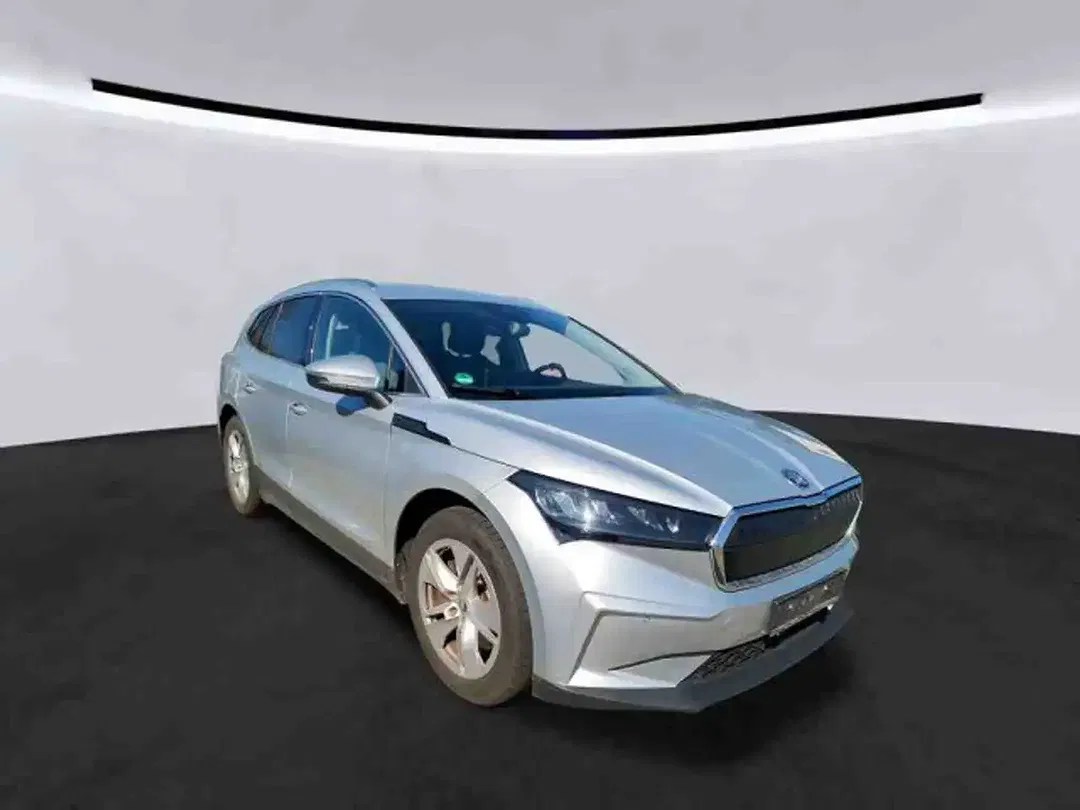 Skoda Enyaq 80x iV 4x4 Loft - Thumbnail 3