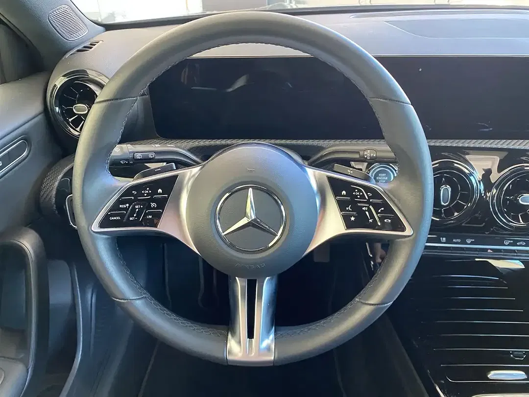 Mercedes-Benz A 180 - Thumbnail 8