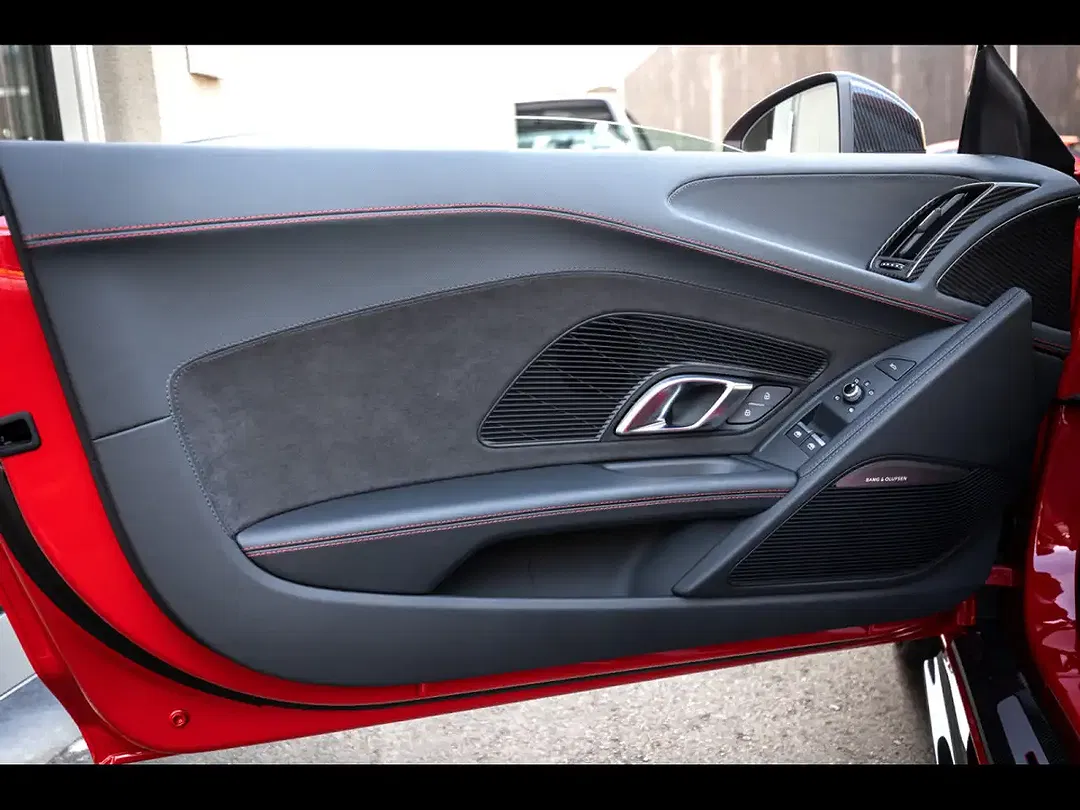 Audi R8 V10 S tronic - Thumbnail 11