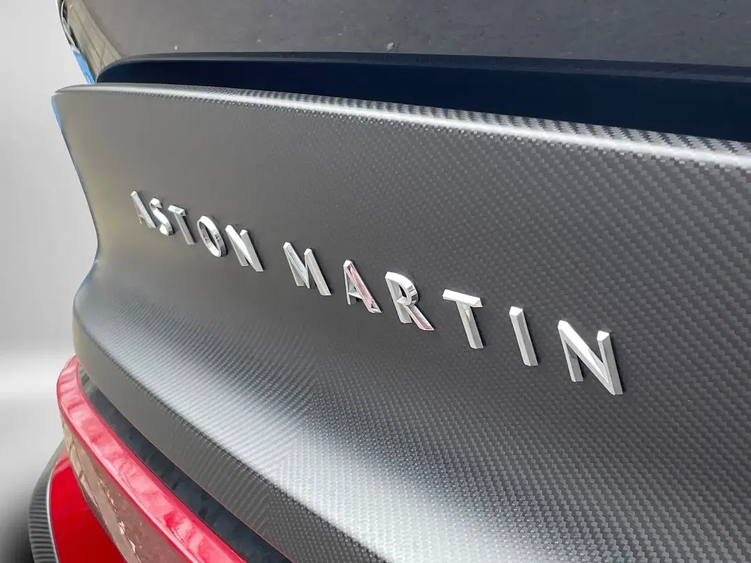Aston Martin Vanquish - Thumbnail 12