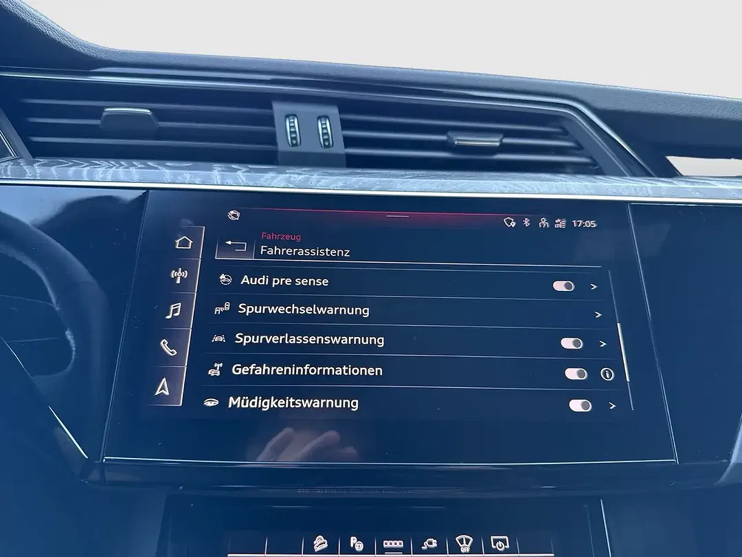 Audi Q8 e-tron 55 quattro - foto 15