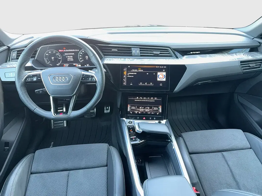 Audi Q8 e-tron 55 quattro - Thumbnail 6