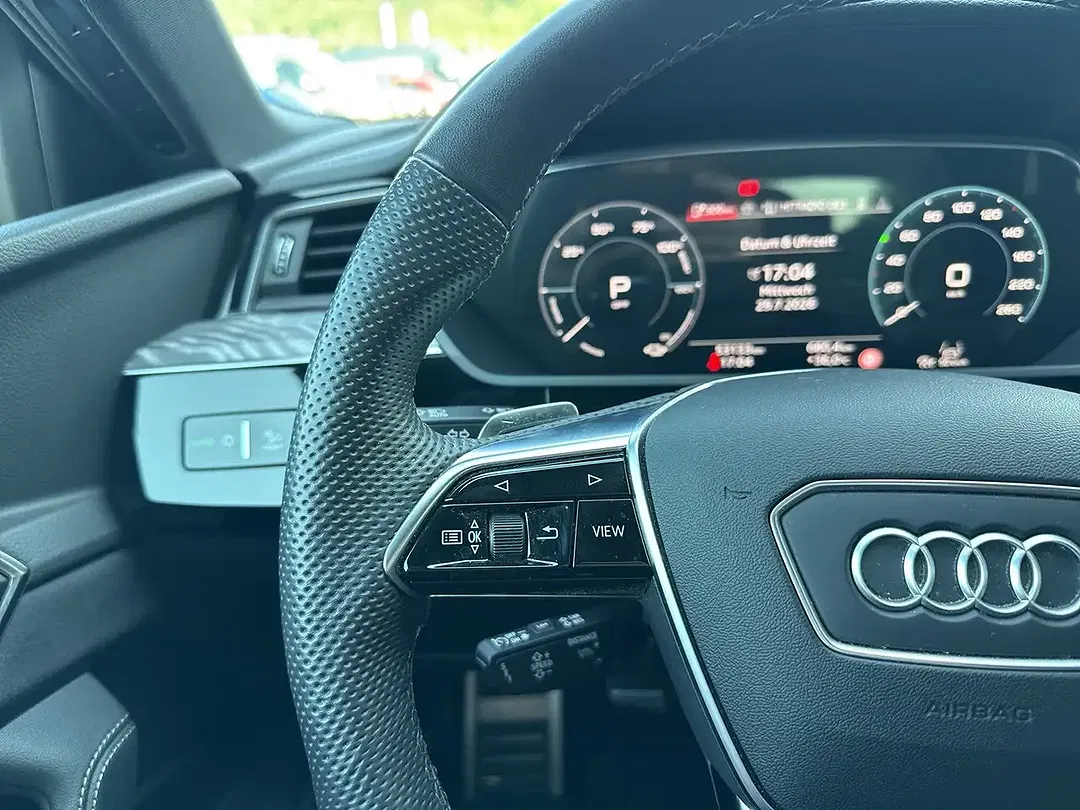 Audi Q8 e-tron 55 quattro - Thumbnail 8