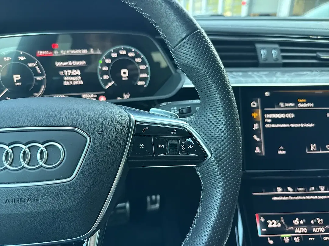 Audi Q8 e-tron 55 quattro - Thumbnail 9