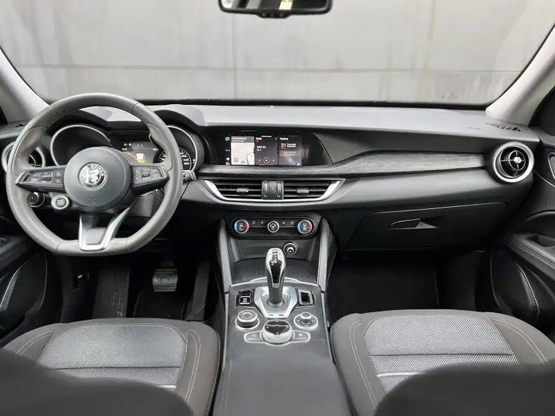 Alfa Romeo Stelvio Q4 Super - Thumbnail 11