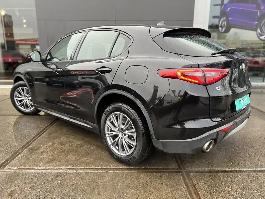 Alfa Romeo Stelvio Q4 Super - Thumbnail 7