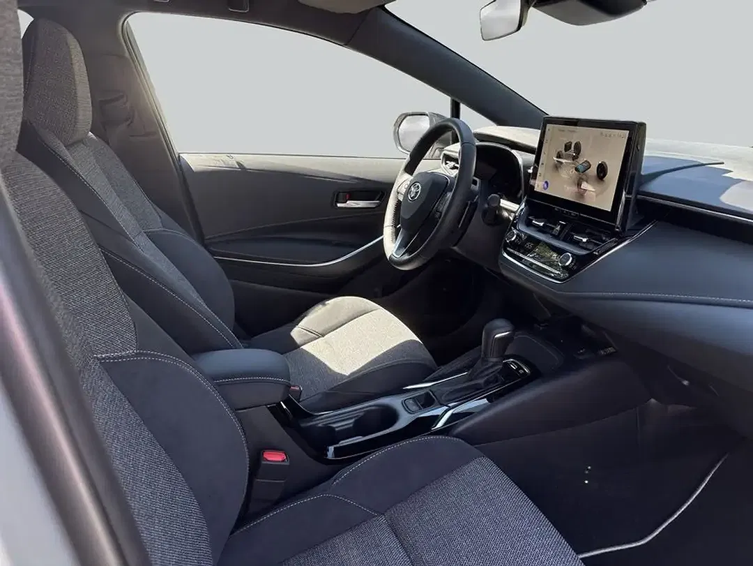 Toyota Corolla Hybrid - Thumbnail 12