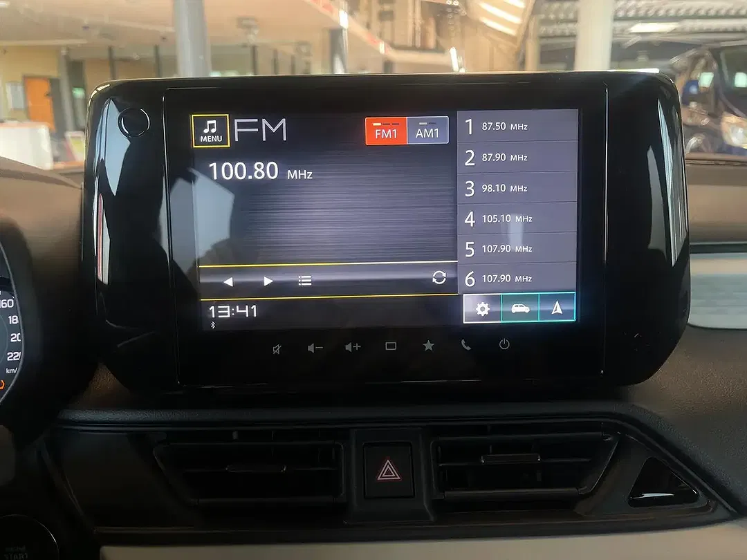 Suzuki Swift Hybrid 1.2 AUT Comfort - Thumbnail 13