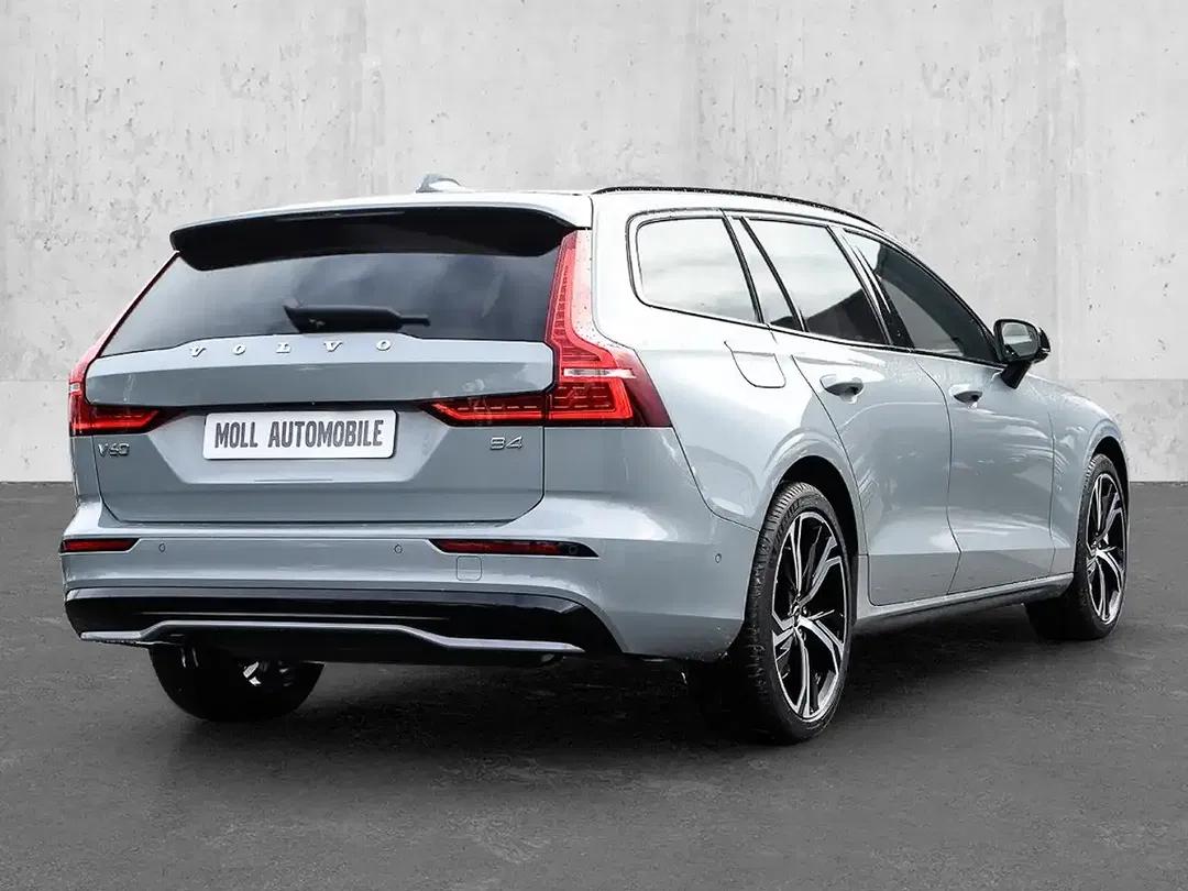 Volvo V60 B4 Plus Dark - foto 2