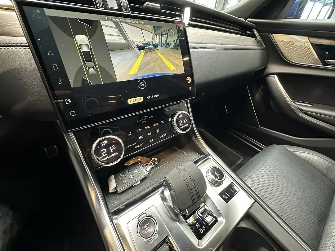 Jaguar XF D200 Sportbrake SE - Thumbnail 11