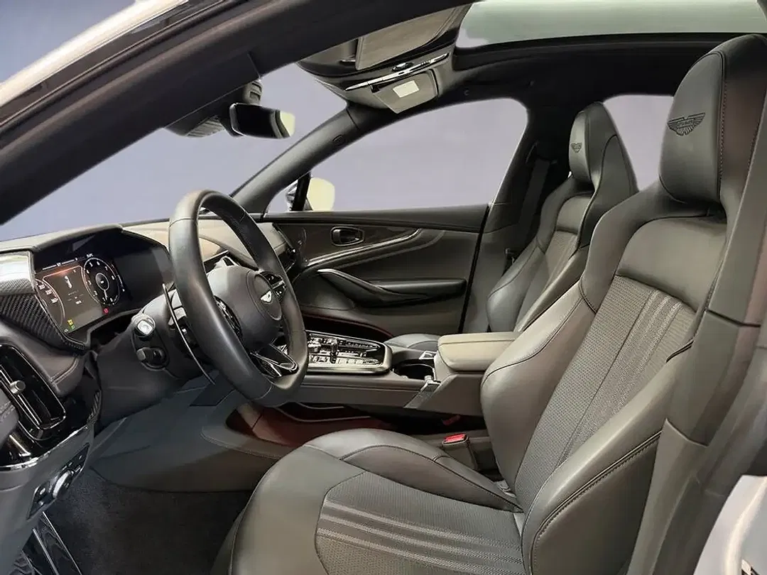 Aston Martin DBX 707 - Thumbnail 7