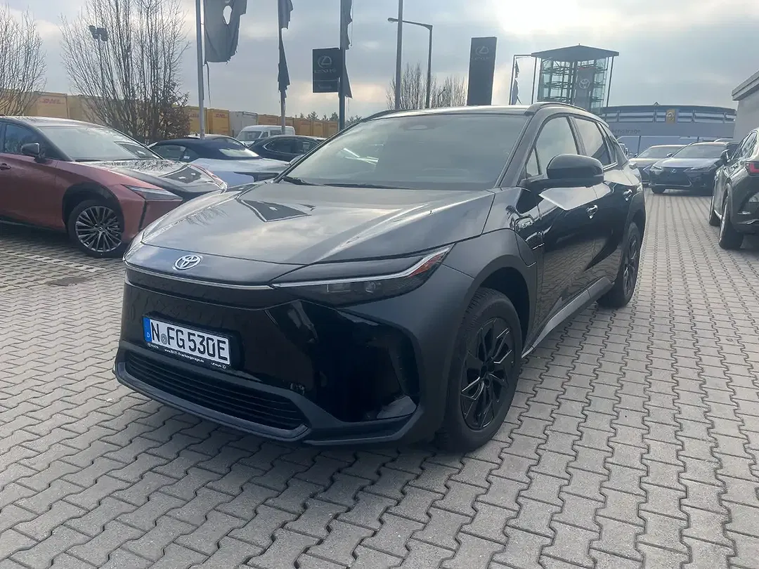 Toyota bZ4X - foto 1