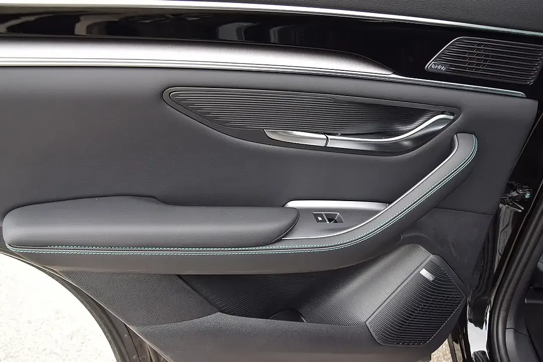 BYD Seal U 87 kWh Design - Thumbnail 10