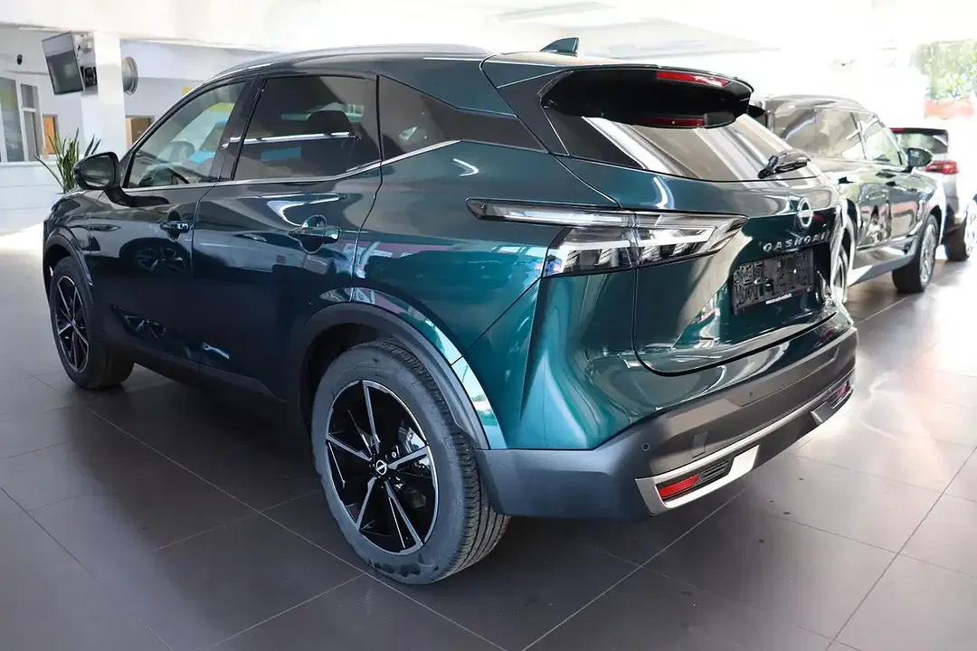 Nissan Qashqai 1.3 4x4 Tekna - Thumbnail 6