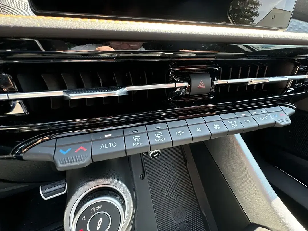 Alfa Romeo Tonale 1.3 MultiAir PHEV Q4 Veloce - Thumbnail 15