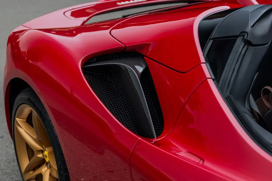 Ferrari SF90 Spider - Thumbnail 12