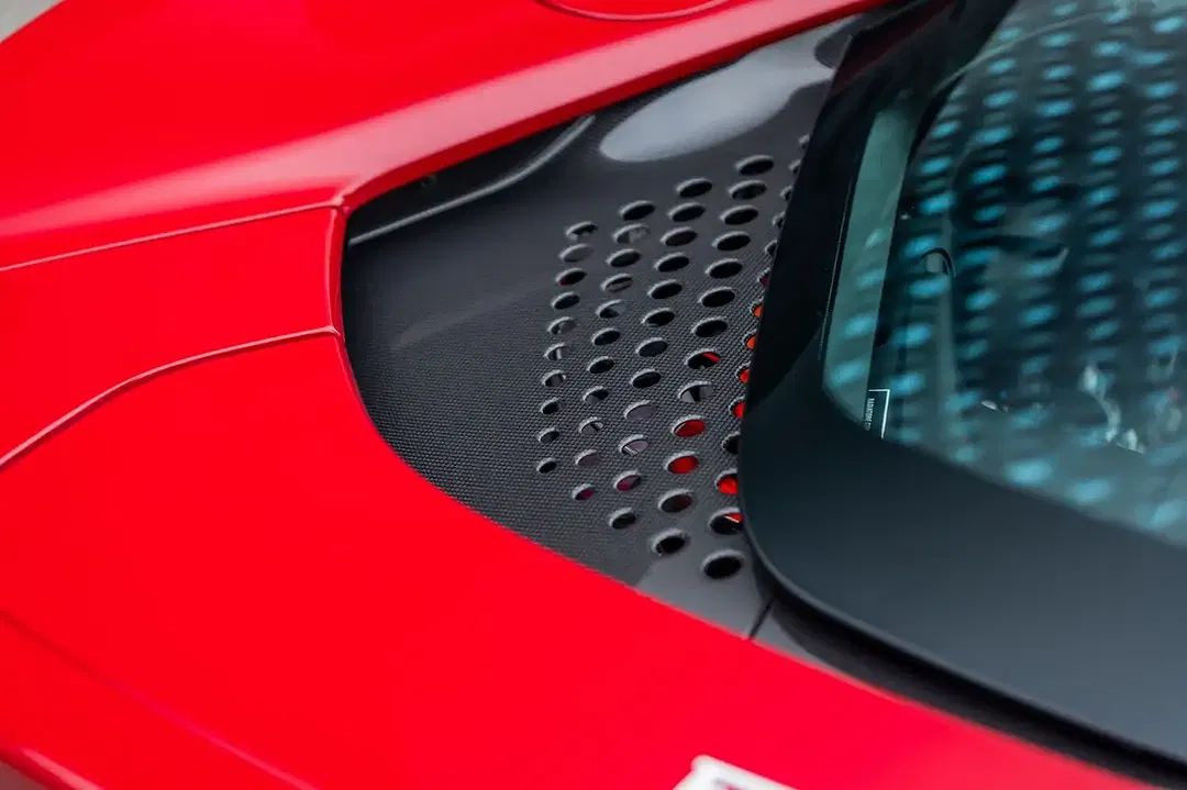 Ferrari SF90 Spider - Thumbnail 14