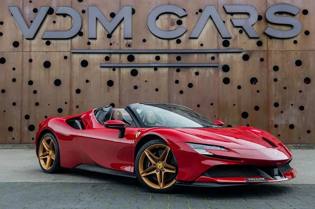 Ferrari SF90 Spider - Thumbnail 3