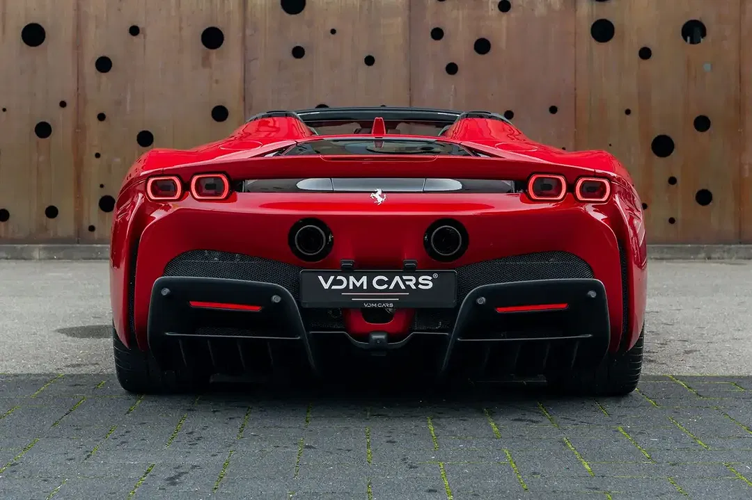 Ferrari SF90 Spider - Thumbnail 5