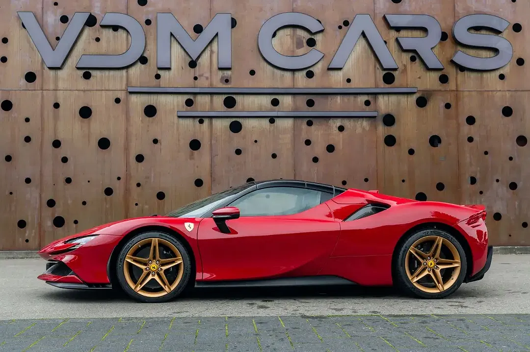 Ferrari SF90 Spider - Thumbnail 7