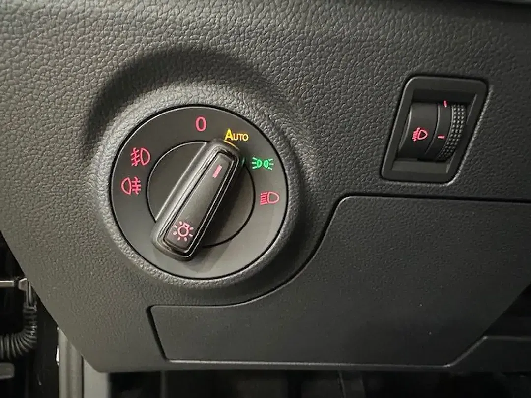 SEAT Ibiza Style - Thumbnail 18