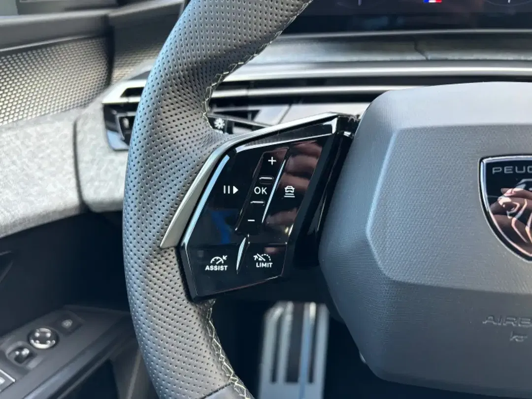 Peugeot 5008 Hybrid Allure - Thumbnail 13