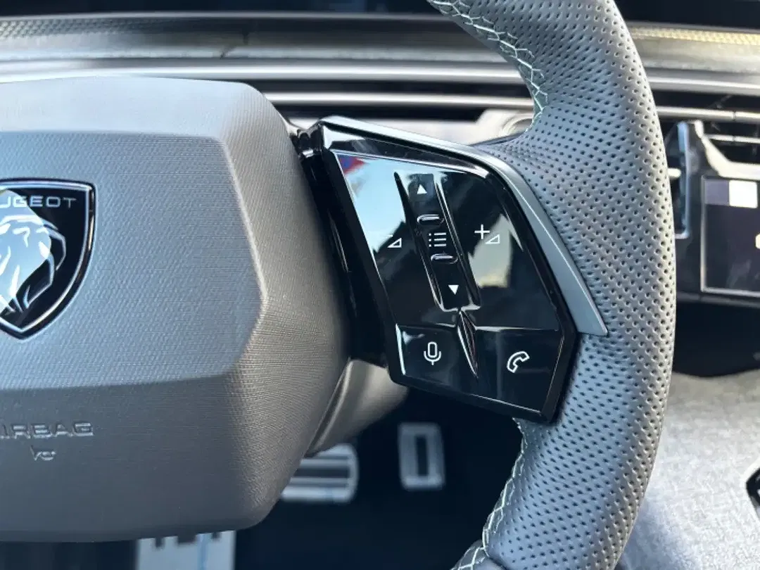 Peugeot 5008 Hybrid Allure - foto 14