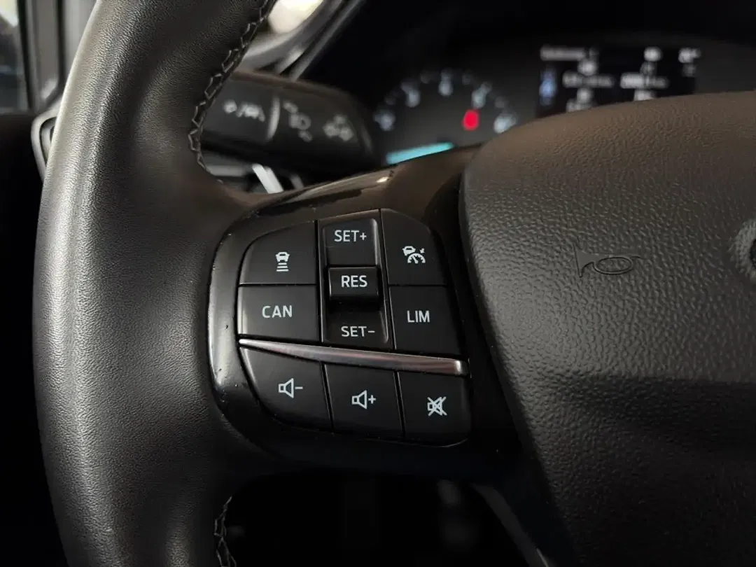 Ford Fiesta 1.0 EcoBoost Hybrid Titanium X - Thumbnail 12