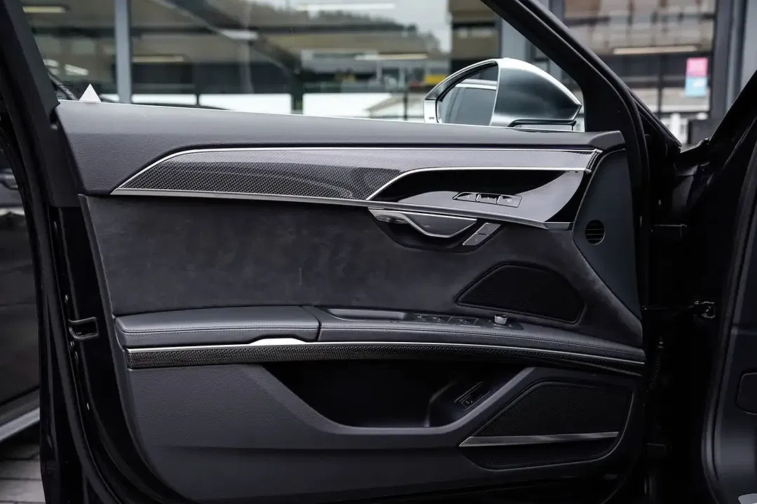 Audi S8 TFSI quattro - Thumbnail 11