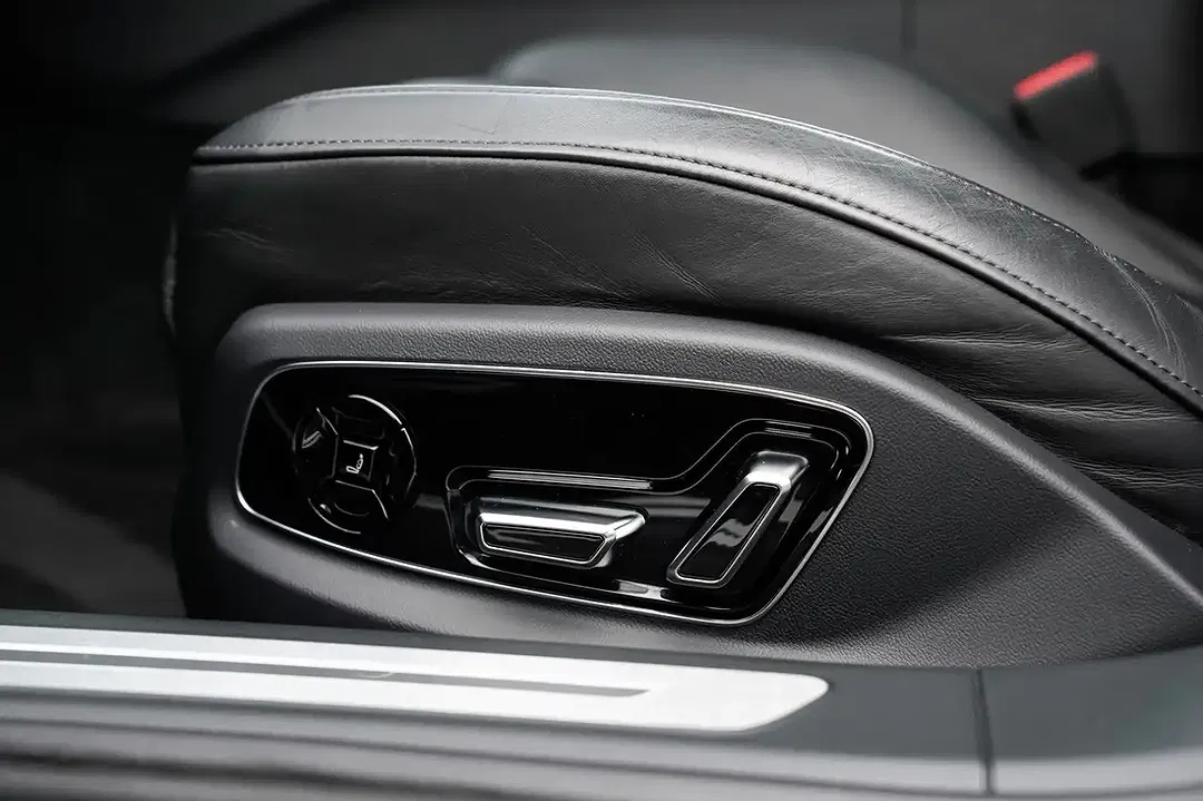 Audi S8 TFSI quattro - Thumbnail 13