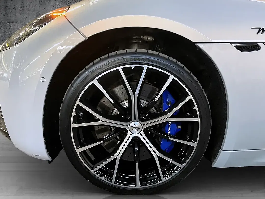 Maserati GranTurismo Modena - Thumbnail 11