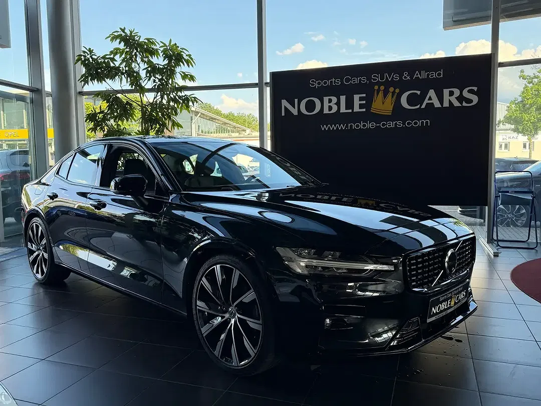 Volvo S60 Plus Dark - foto 1