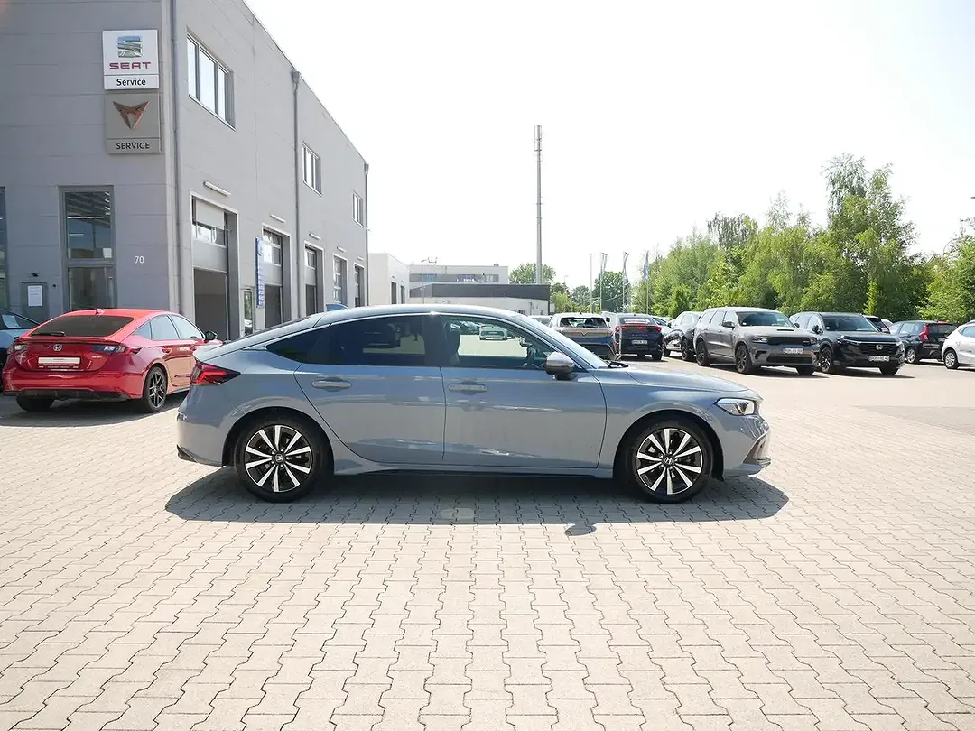 Honda Civic e:HEV Elegance - Thumbnail 4