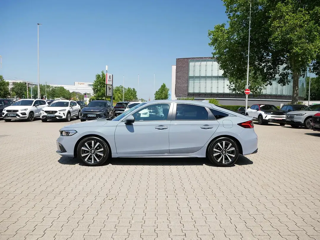 Honda Civic e:HEV Elegance - Thumbnail 8
