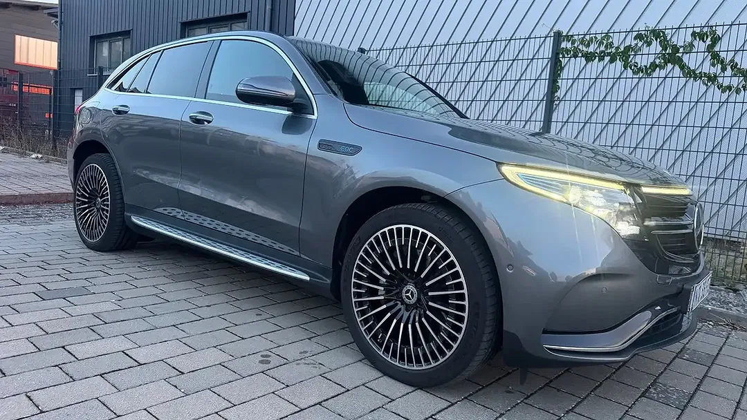 Mercedes-Benz EQC 400 4MATIC AMG Line - foto 2