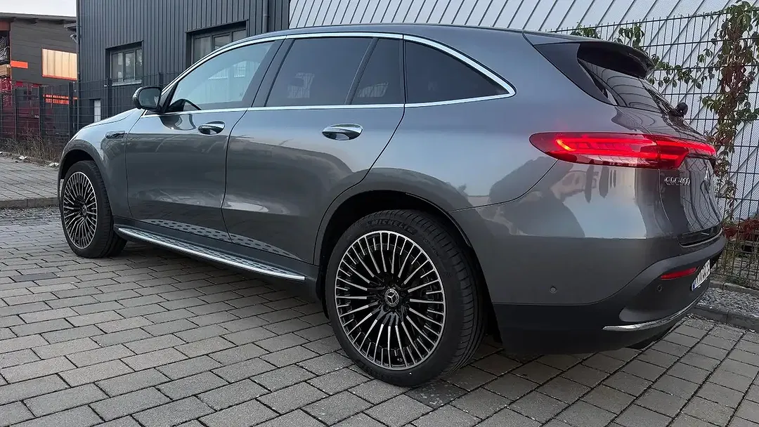 Mercedes-Benz EQC 400 4MATIC AMG Line - Thumbnail 3