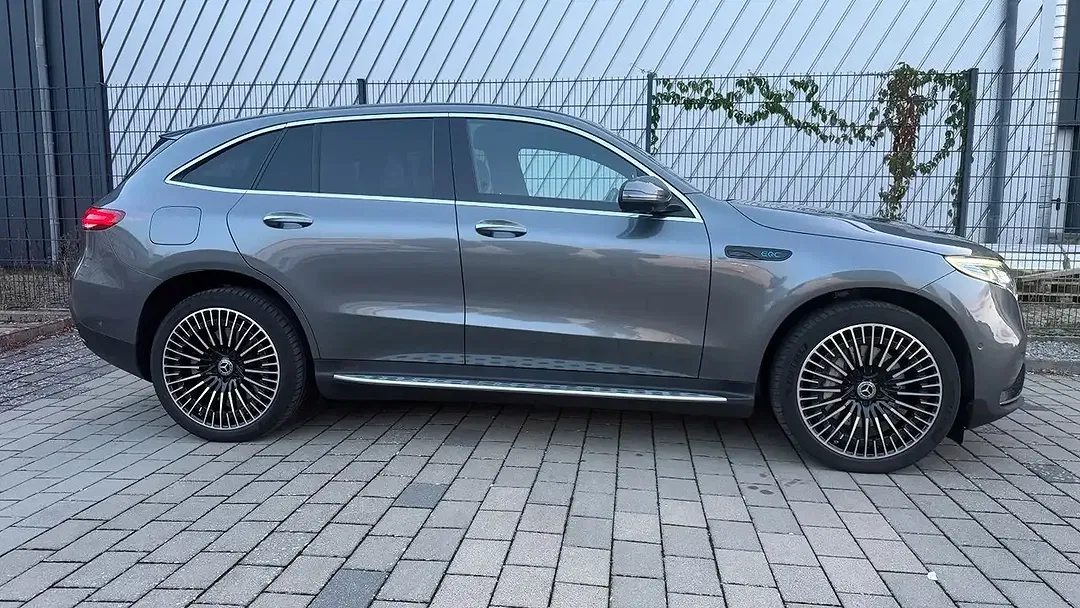 Mercedes-Benz EQC 400 4MATIC AMG Line - Thumbnail 8
