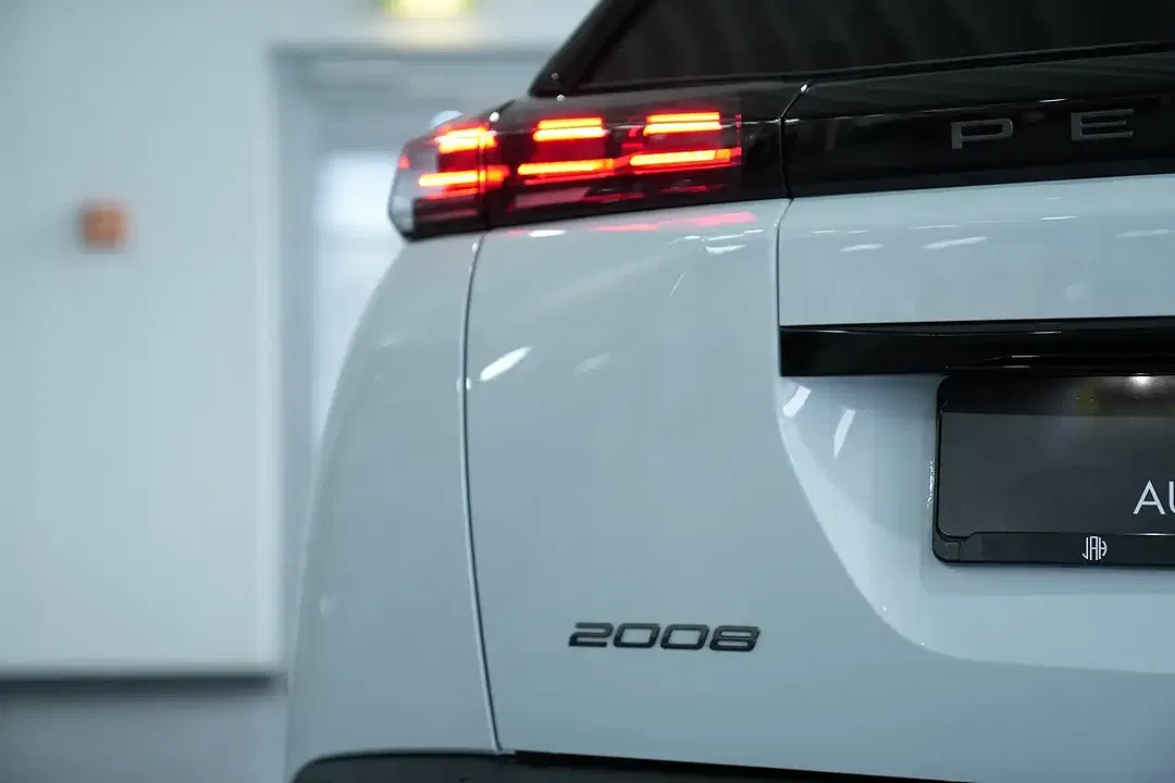 Peugeot 2008 Allure - Thumbnail 11