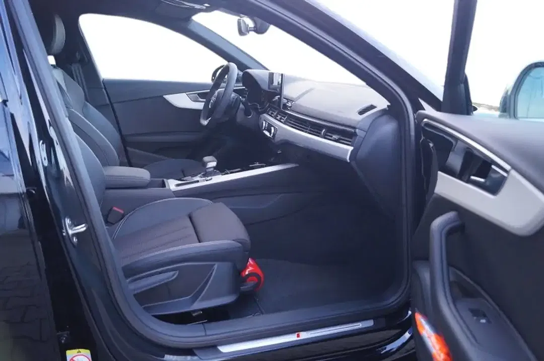 Audi A4 Avant S line - Thumbnail 12