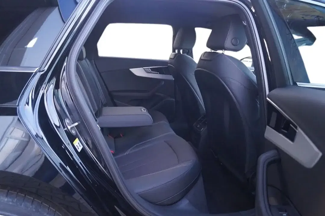 Audi A4 Avant S line - Thumbnail 14
