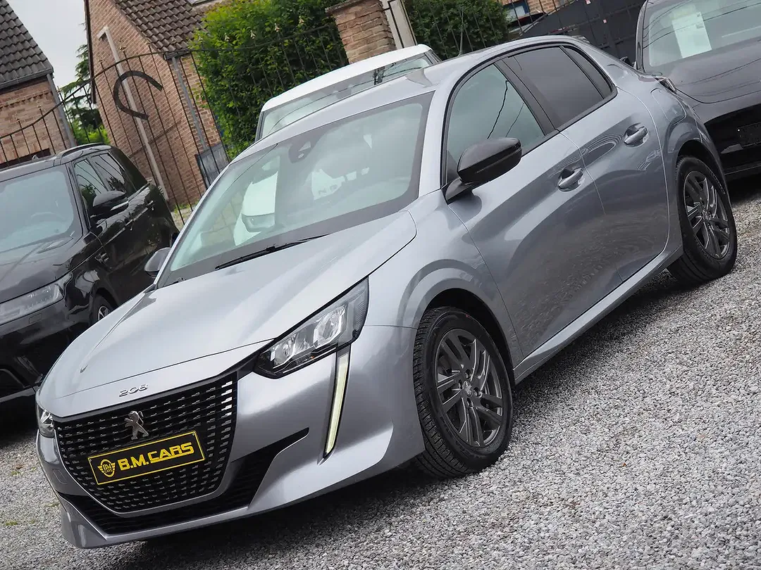 Peugeot 208 PureTech - Thumbnail 3