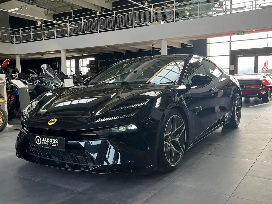 Lotus Emeya - foto 1