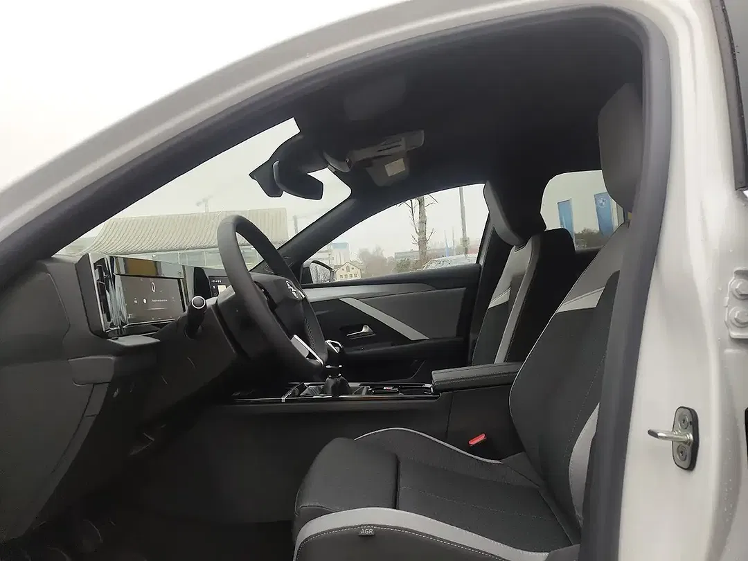 Opel Astra - Thumbnail 6