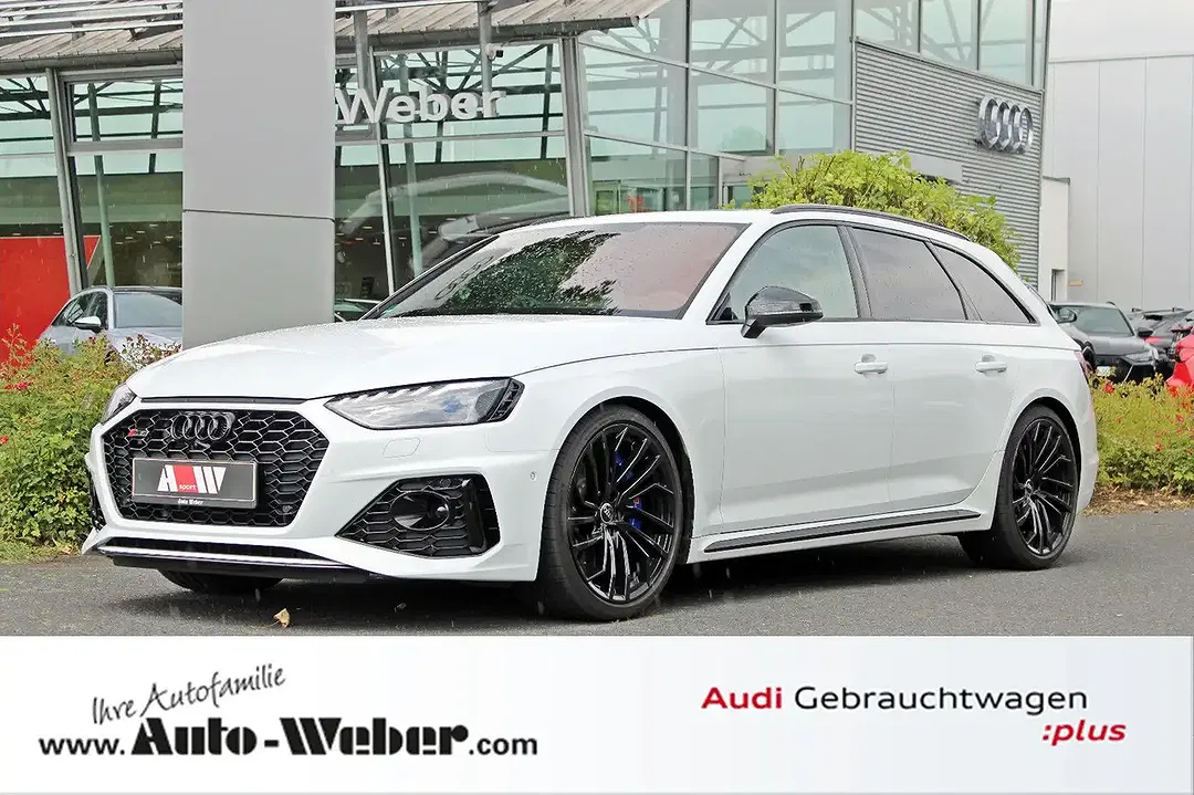 Audi RS4 TFSI quattro Avant - foto 1