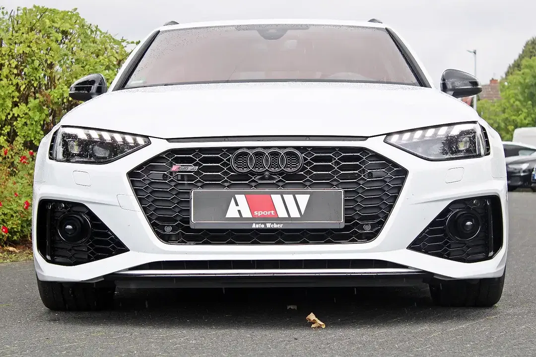 Audi RS4 TFSI quattro Avant - foto 2