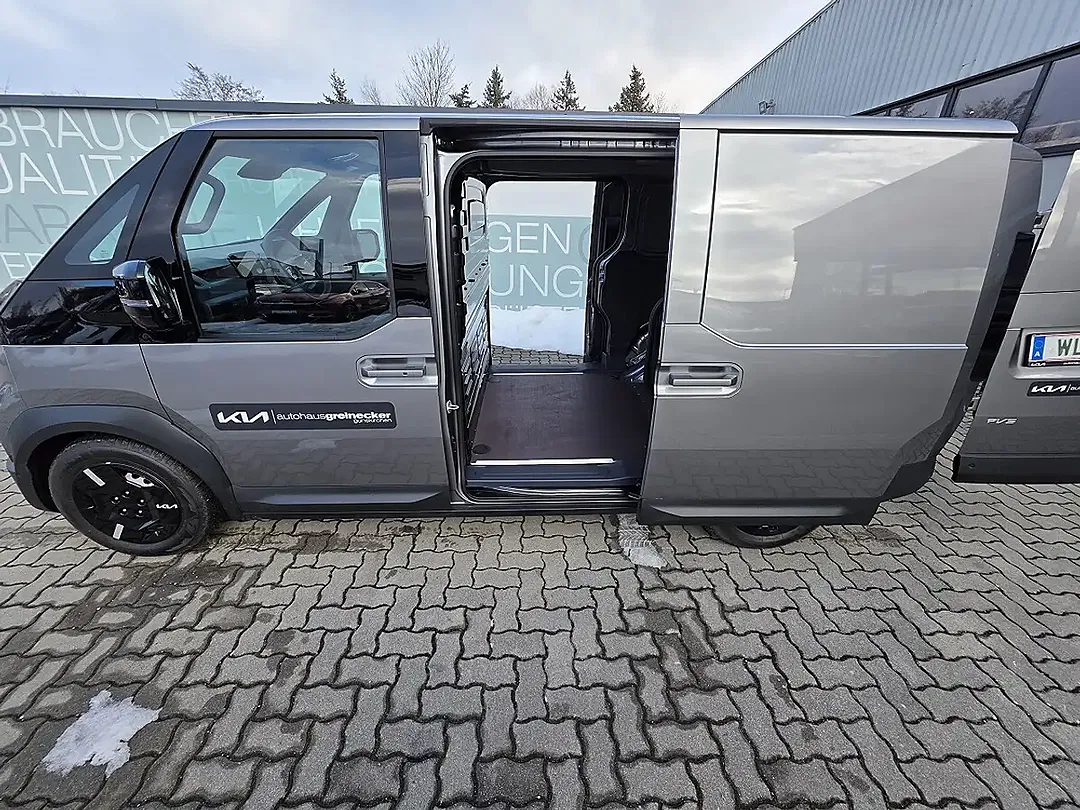 Kia PV5 L2H1 Cargo - Thumbnail 9