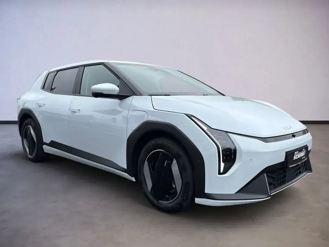 Kia EV4 Earth - Thumbnail 3
