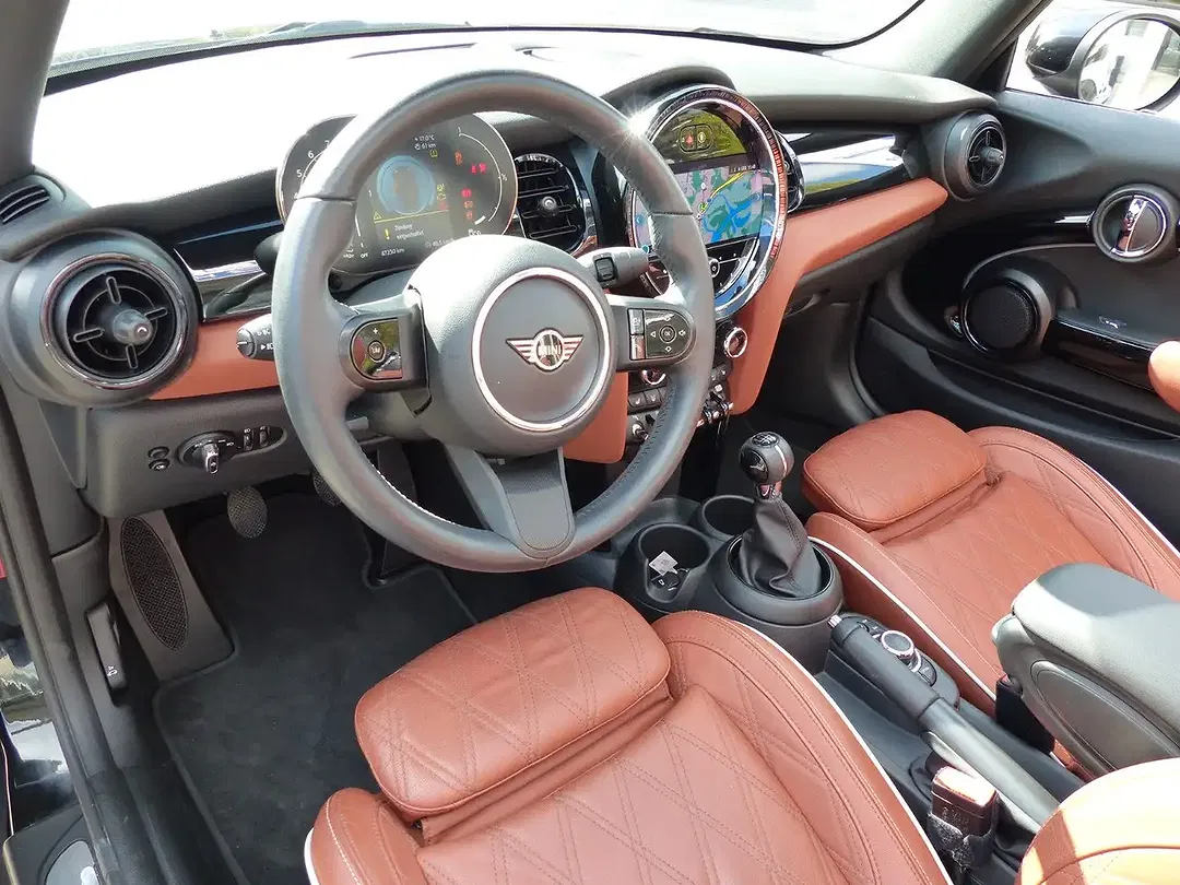 MINI One Cabrio Classic Trim - Thumbnail 12