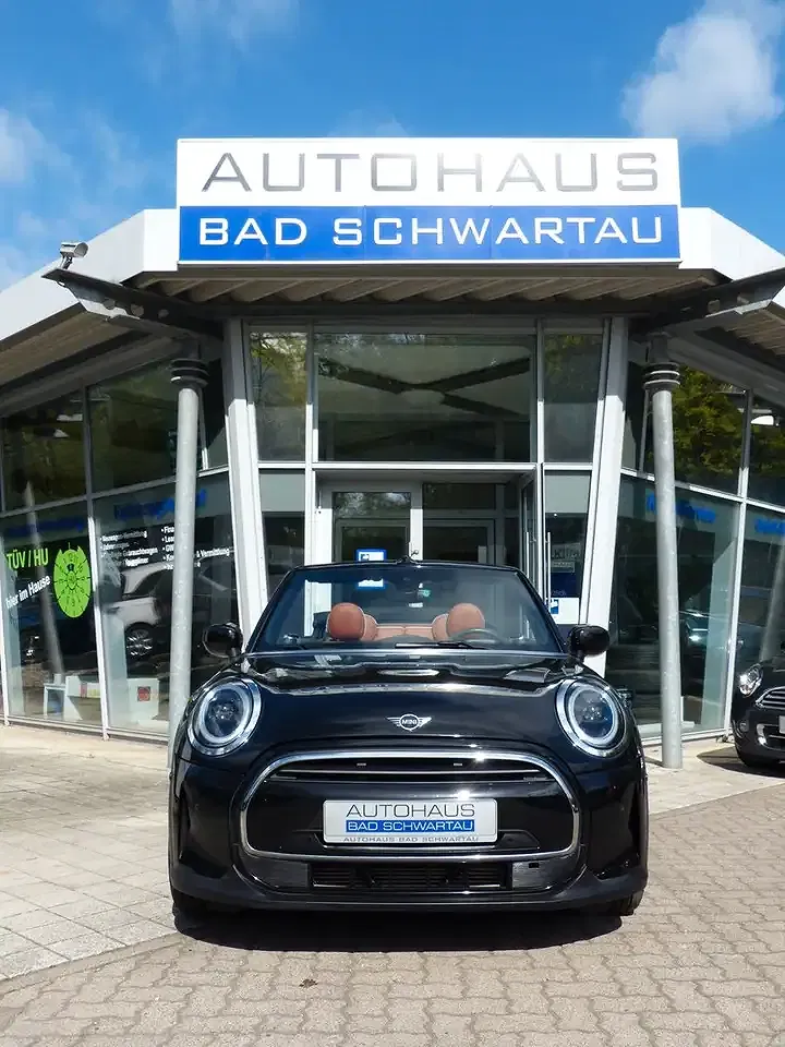 MINI One Cabrio Classic Trim - Thumbnail 3