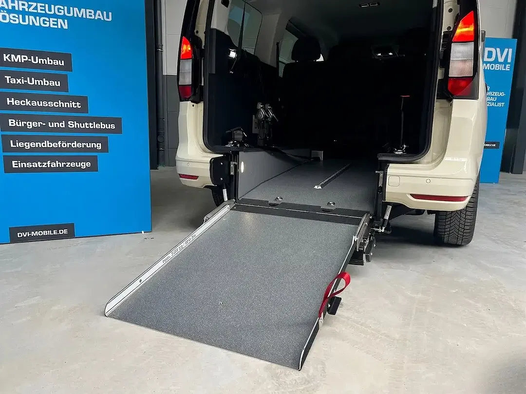 Ford Tourneo Connect Titanium - Thumbnail 3